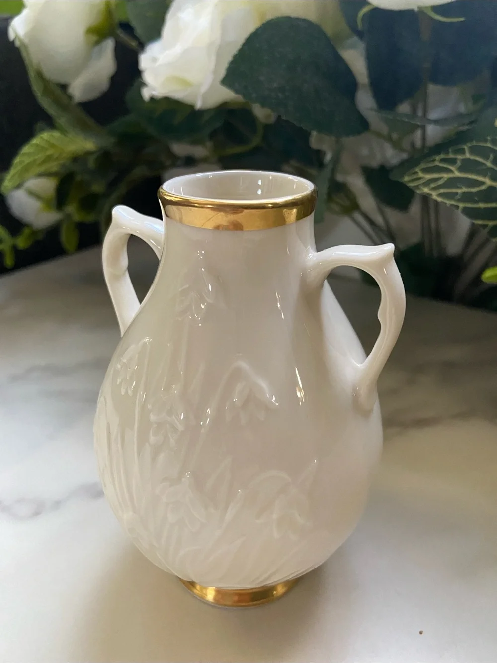 Lenox Ceramic Two-Handled Bud Vase with 24K Gold Trim Small Vase